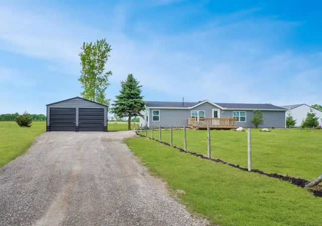 Homes for sale in Yale, MI | 13352 Norman Rd, Yale, MI 48097 | MLS# 50209269