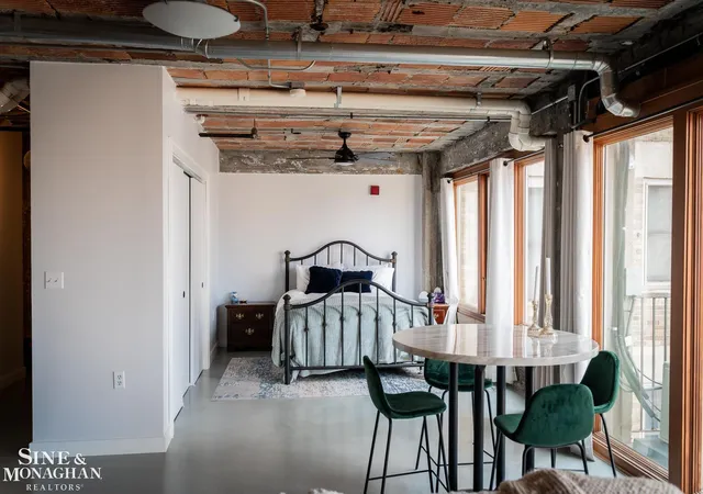 2nd image of 2915 John R St, Detroit, MI 48201