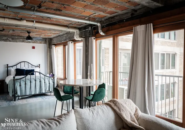 26th image of 2915 John R St #401, Detroit, MI 48201 | MLS# 50215741