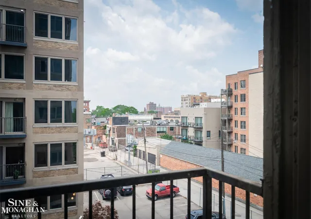2nd image of 2915 John R St #401, Detroit, MI 48201 | MLS# 50215741