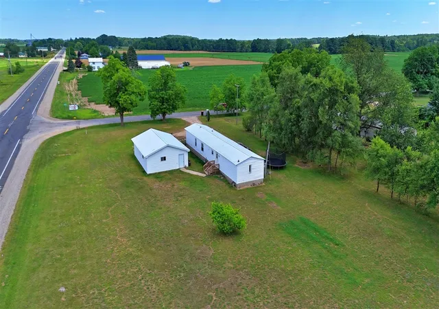 Homes for sale in Howard City, MI | 9479 N Bailey Rd, Howard City, MI 49329 | MLS# 70543752