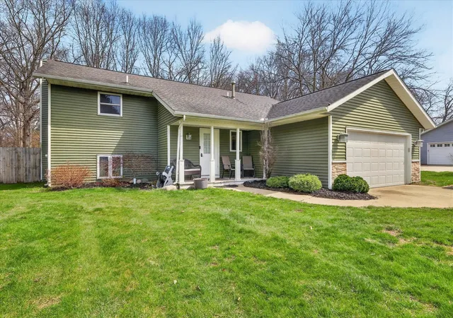 1st image of 15001 Jimmy Dr, Vicksburg, MI 49097 | MLS# 70524423