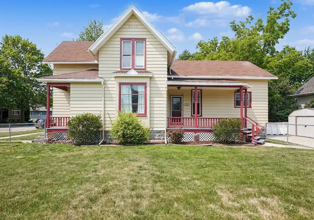 Photo 2 of Single family home for sale at 2023 4th Street, Bay City, MI 48708 | MLS# 50218258 | Listing updated on 2026-09-02