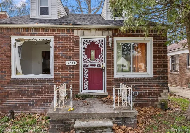 Photo 3 of Single family home for sale at 12047 Robson St, Detroit, MI 48227 2437 | MLS# 60999281 | Listing updated on 2026-10-27