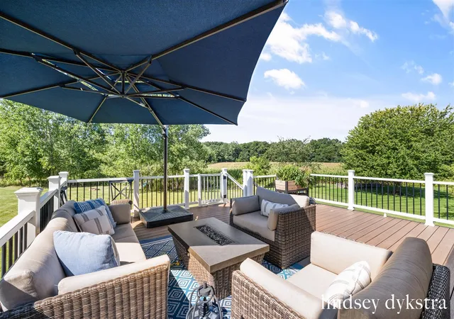 Photo 3 of Sale Pending at 2402 Stable Dr, Hudsonville, MI 49426 | MLS# 70554902 | Listing updated on 2026-09-03