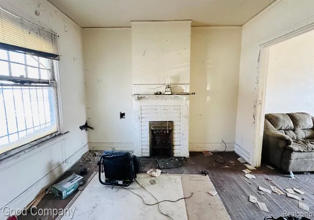 3rd image of 108 Mount Vernon St, Detroit, MI 48202 | MLS# 60294875