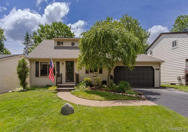 Homes for sale in Clarkston, MI | 4741 Meadowbrook Ave, Clarkston, MI 48348 | MLS# 61005031