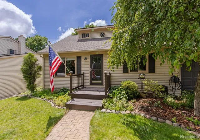 Homes for sale in Clarkston, MI | 4741 Meadowbrook Ave, Clarkston, MI 48348 | MLS# 61005031