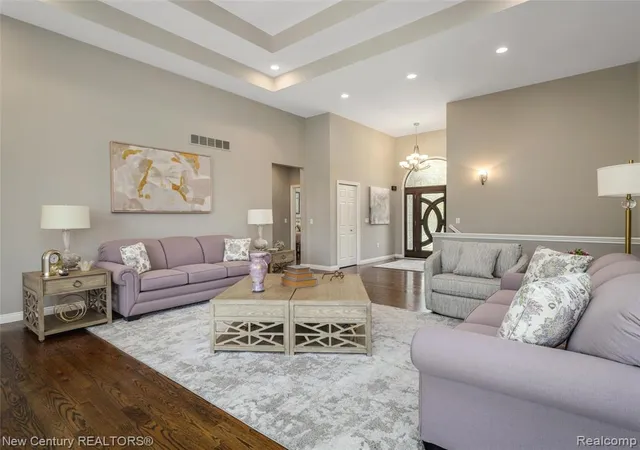 5th image of 55490 Whispering Hills Dr, Shelby Township, MI 48316 | MLS# 60995922
