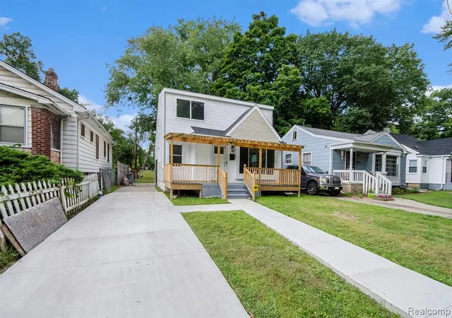 3rd image of 17583 Pierson St, Detroit, MI 48219 2520 | MLS# 60933262