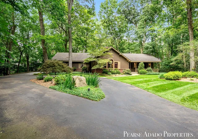 Photo 2 of Sale Pending at 3597 Tricklewood Dr, Grand Rapids, MI 49546 | MLS# 70554972 | Listing updated on 2026-08-29