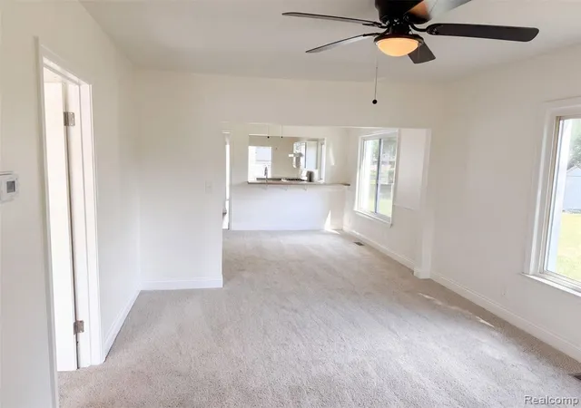 3rd image of 21420 Jefferson St, Farmington Hills, MI 48336 | MLS# 61019560