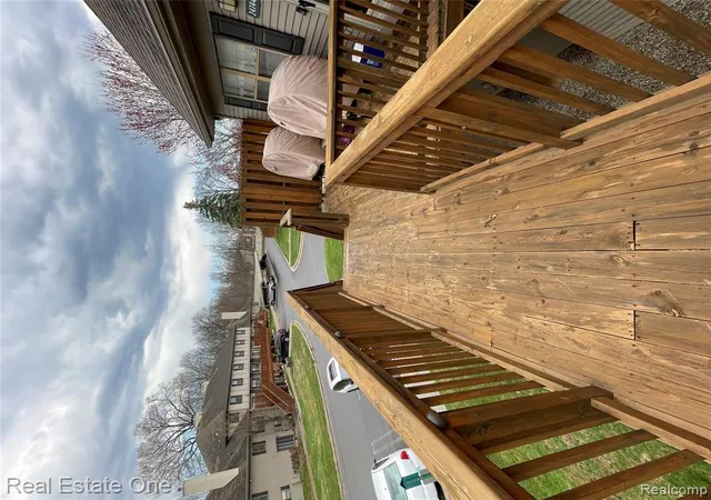 5th image of 24738 Cashmere Ct #120, Southfield, MI 48033 | MLS# 60982907