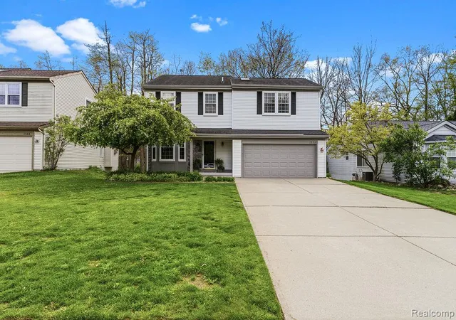 2nd image of 1558 Chelsea Cir, Howell, MI 48843 | MLS# 60993310