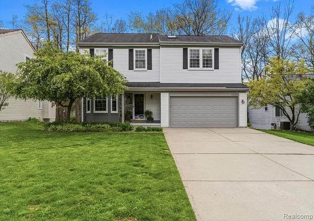 3rd image of 1558 Chelsea Cir, Howell, MI 48843 | MLS# 60993310