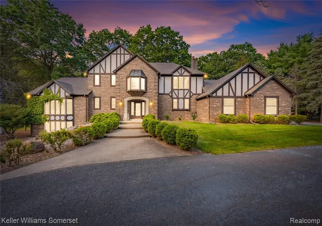 Photo 1 of Single family home for sale at 1290 Sunniwood Pl, Rochester, MI 48306 | MLS# 61024438 | Listing updated on 2026-09-04