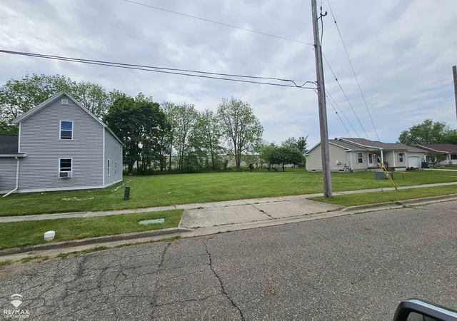 Homes for sale in Owosso, MI | 1623 Lynn St, Owosso, MI 48867 | MLS# 50213640