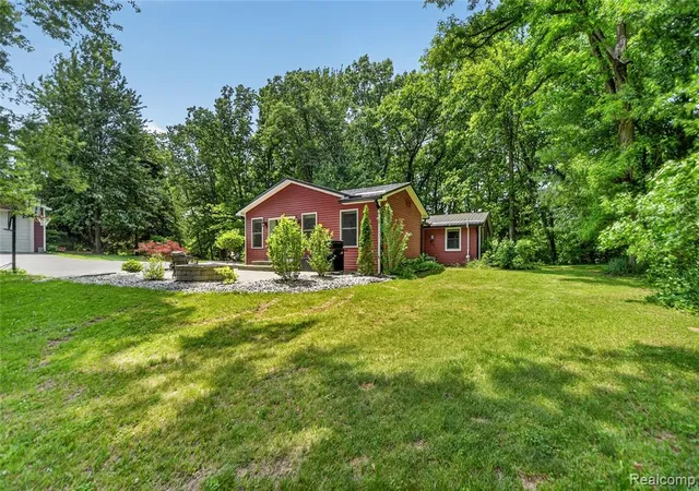Homes for sale in Gregory, MI | 13635 Unadilla Rd, Gregory, MI 48137 | MLS# 61001304
