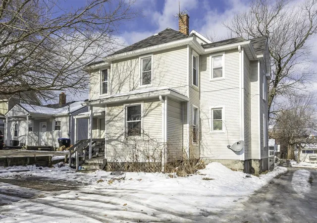 4th image of 611 Emmet St, Ypsilanti, MI 48197 | MLS# 70542935