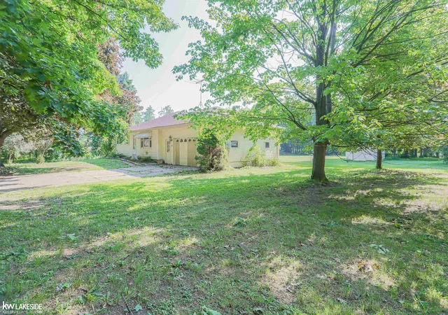 4th image of 4590 Secord Lake Rd, Leonard, MI 48367 | MLS# 50214035