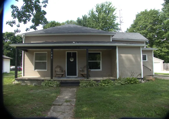 1st image of 185 E Commerce St, Grant, MI 49327 | MLS# 70552768