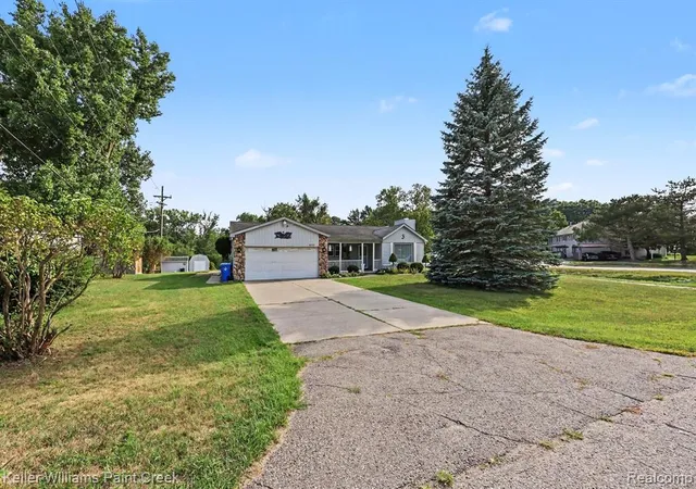Photo 3 of Single family home for sale at 4959 Irwindale Dr, Waterford, MI 48328 2012 | MLS# 61025352 | Listing updated on 2026-08-28