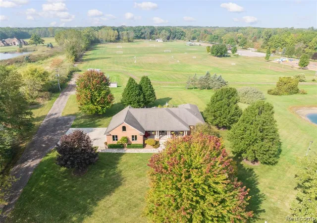 Homes for sale in Cottrellville, MI | 7030 Marsh Rd, Cottrellville, MI 48039 | MLS# 60993644