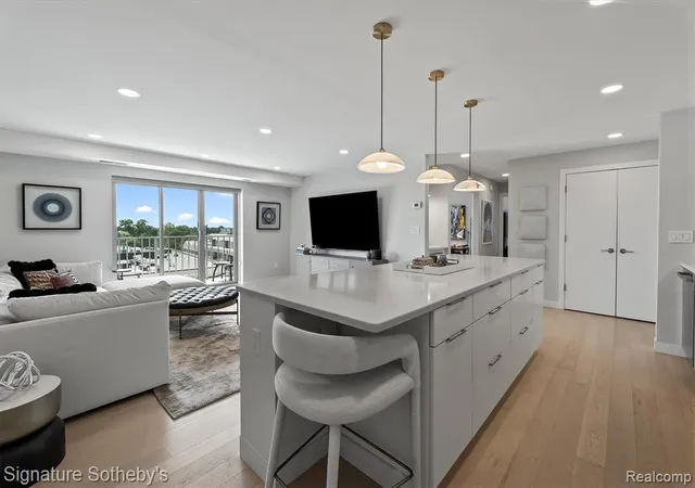 Photo 5 of Condo for sale at 411 S Old Woodward Ave #704, Birmingham, MI 48009 | MLS# 61022488 | Listing updated on 2026-08-20