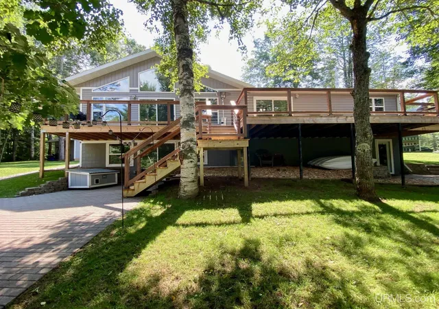 Photo 3 of Single family home for sale at 205 Bussone Dr, Negaunee, MI 49866 | MLS# 50208543 | Listing updated on 2026-08-03