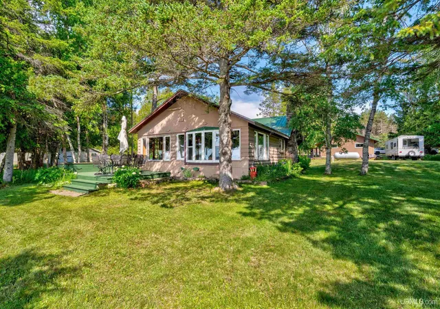 Homes for sale in Gulliver, MI | 703n Corbridge Rd, Gulliver, MI 49840 | MLS# 50212817