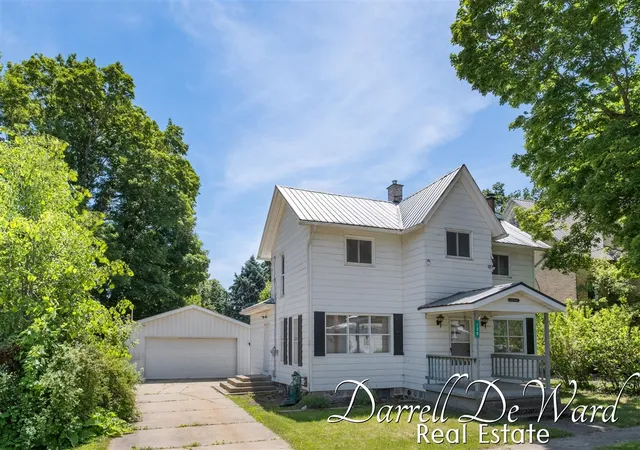 Homes for sale in Freeport, MI | 120 Cherry St, Freeport, MI 49325 | MLS# 70536987