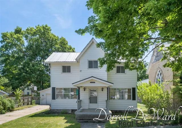 Homes for sale in Freeport, MI | 120 Cherry St, Freeport, MI 49325 | MLS# 70536987
