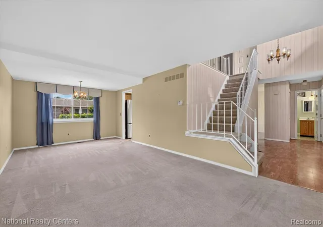 4th image of 6611 Paul Revere Ln, Canton, MI 48187 | MLS# 61007102