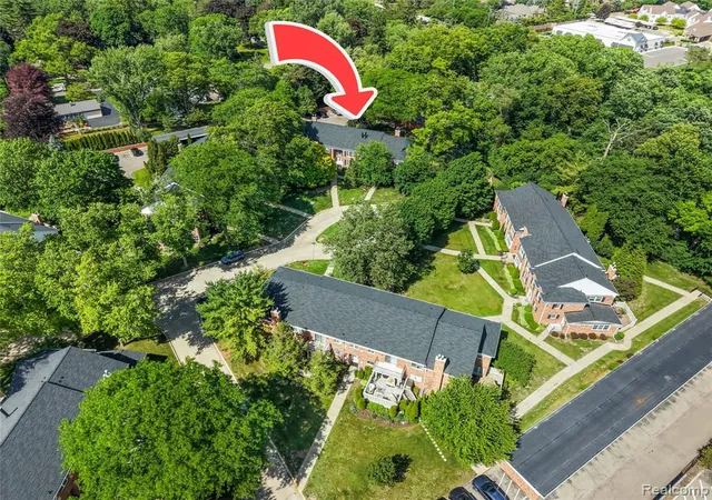 Photo 4 of Condo for sale at 1250 Trailwood Path, Bloomfield Hills, MI 48301 1743 | MLS# 61000677 | Listing updated on 2026-10-22