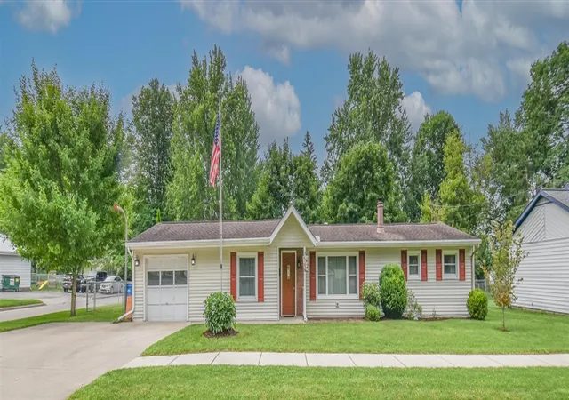Homes for sale in Quincy, MI | 11 E Liberty St, Quincy, MI 49082 | MLS# 70543894