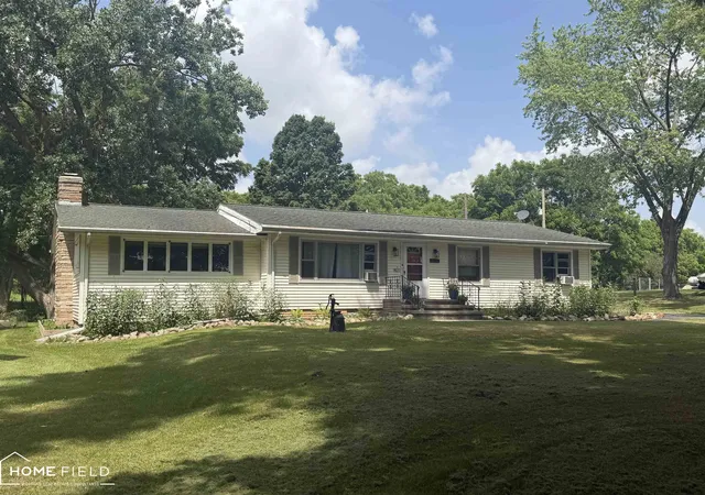3rd image of 2660 S Morrice Rd, Owosso, MI 48867 | MLS# 50213813