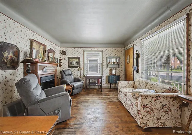 Photo 3 of Sale Pending at 15979 Norborne, Redford, MI 48239 3817 | MLS# 61010470 | Listing updated on 2026-09-15