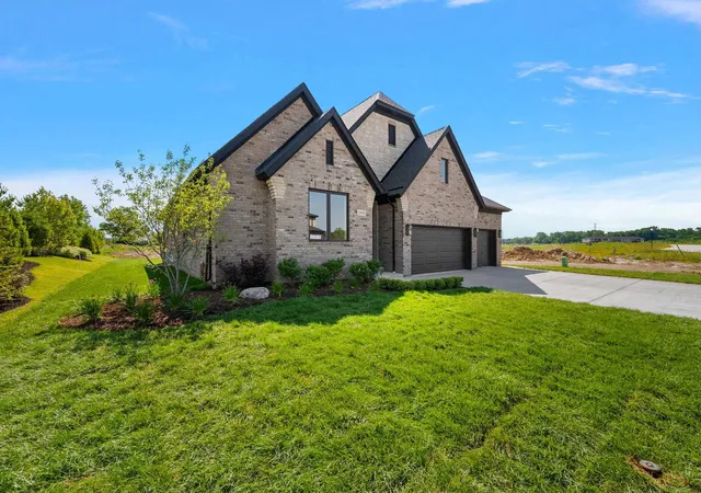 Homes for sale in Shelby Twp, MI | 54946 Rose Terrace Dr, Shelby Twp, MI 48316 | MLS# 50213506