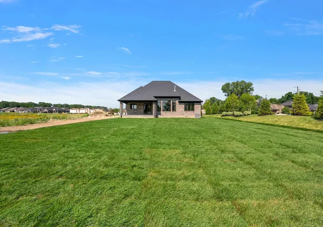 Homes for sale in Shelby Twp, MI | 54946 Rose Terrace Dr, Shelby Twp, MI 48316 | MLS# 50213506
