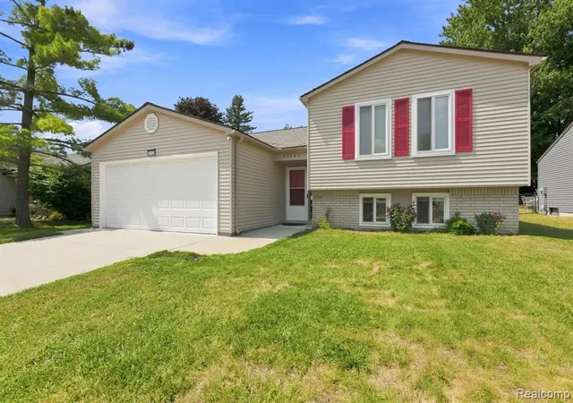 Photo 4 of Single family home for sale at 42120 Ridge Rd, Novi, MI 48375 2673 | MLS# 61023998 | Listing updated on 2026-08-30