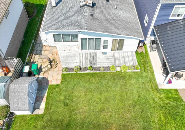 2nd image of 37854 Lakeshore Dr, Harrison Township, MI 48045 | MLS# 50218776
