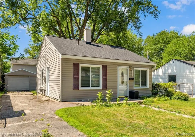 Homes for sale in Hazel Park, MI | 1754 E Harry Ave, Hazel Park, MI 48030 | MLS# 61000466
