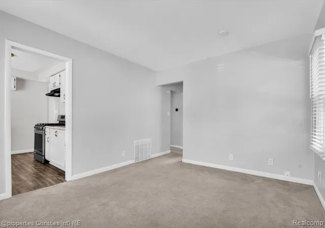 Homes for sale in Hazel Park, MI | 1754 E Harry Ave, Hazel Park, MI 48030 | MLS# 61000466