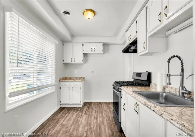 Homes for sale in Hazel Park, MI | 1754 E Harry Ave, Hazel Park, MI 48030 | MLS# 61000466