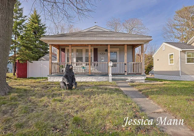 1st image of 990 W Laketon Ave, Muskegon, MI 49441 | MLS# 70523666
