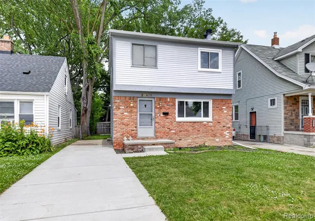 Photo 2 of Sale Pending at 20471 Hollywood St, Harper Woods, MI 48225 1164 | MLS# 61011877 | Listing updated on 2026-08-31