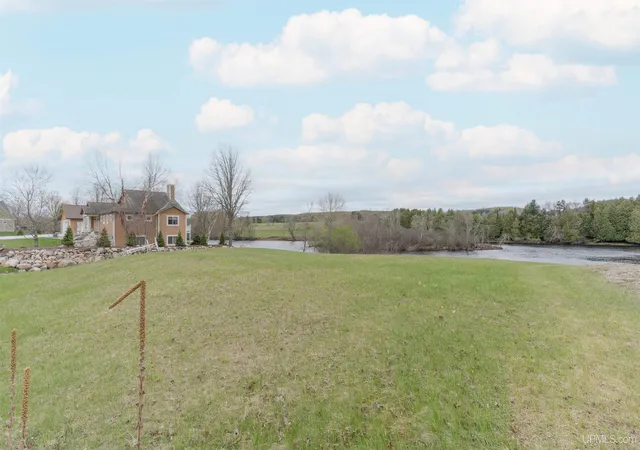 Homes for sale in Kingsford, MI | 268 River Pointe Pkwy, Kingsford, MI 49802 | MLS# 50207822