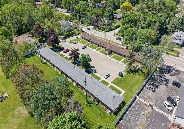 13th image of 4144 Airport Rd, Waterford, MI 48329 | MLS# 60998394