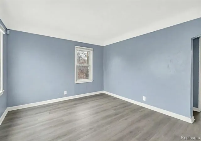 3rd image of 7819 Longacre St, Detroit, MI 48228 3540 | MLS# 60979952