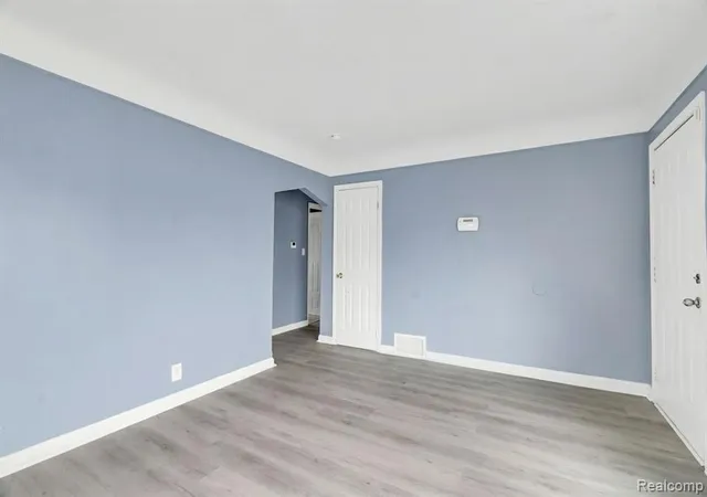 4th image of 7819 Longacre St, Detroit, MI 48228 3540 | MLS# 60979952